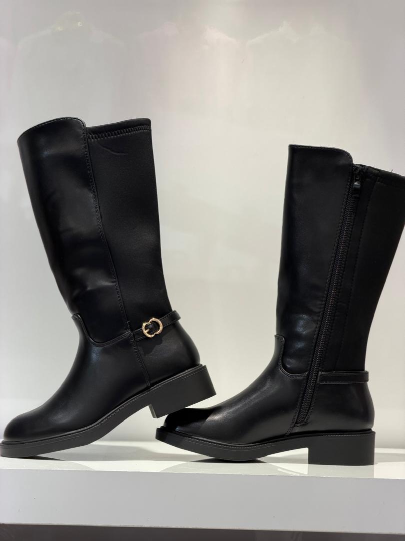 BOTTES