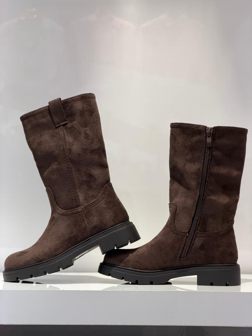 BOTTES